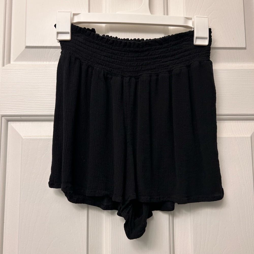 Urban Outfitters Black flowy shorts